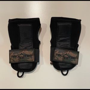 Pro Tec Wrist Guards